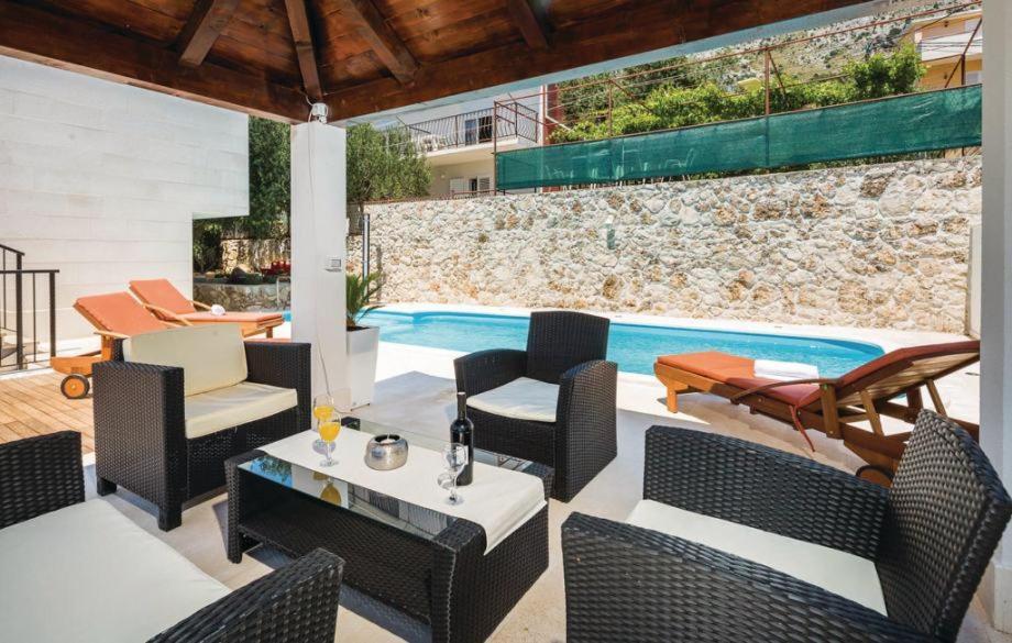Vila Jadran Омиш Экстерьер фото