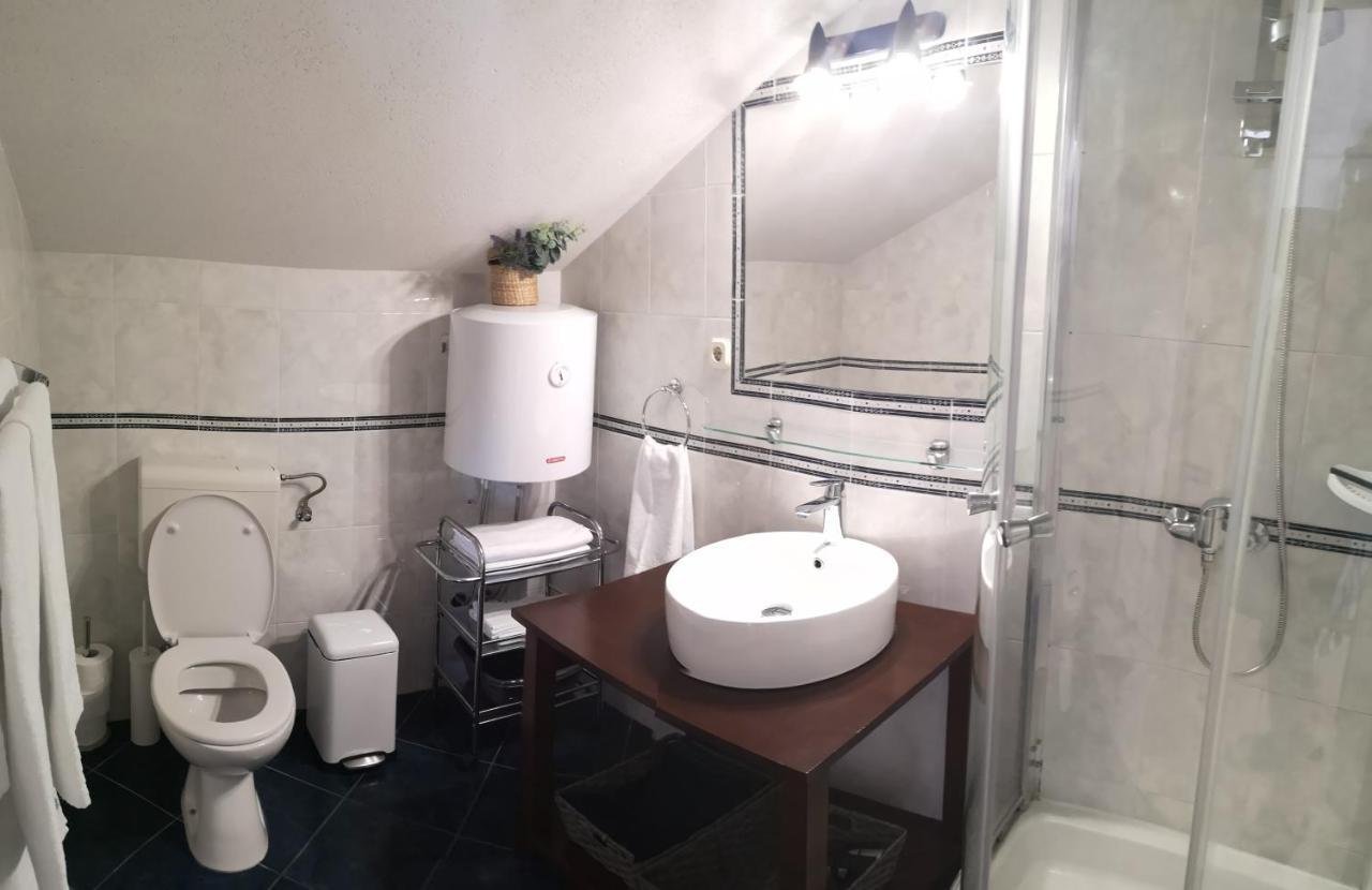 Vila Jadran Омиш Экстерьер фото